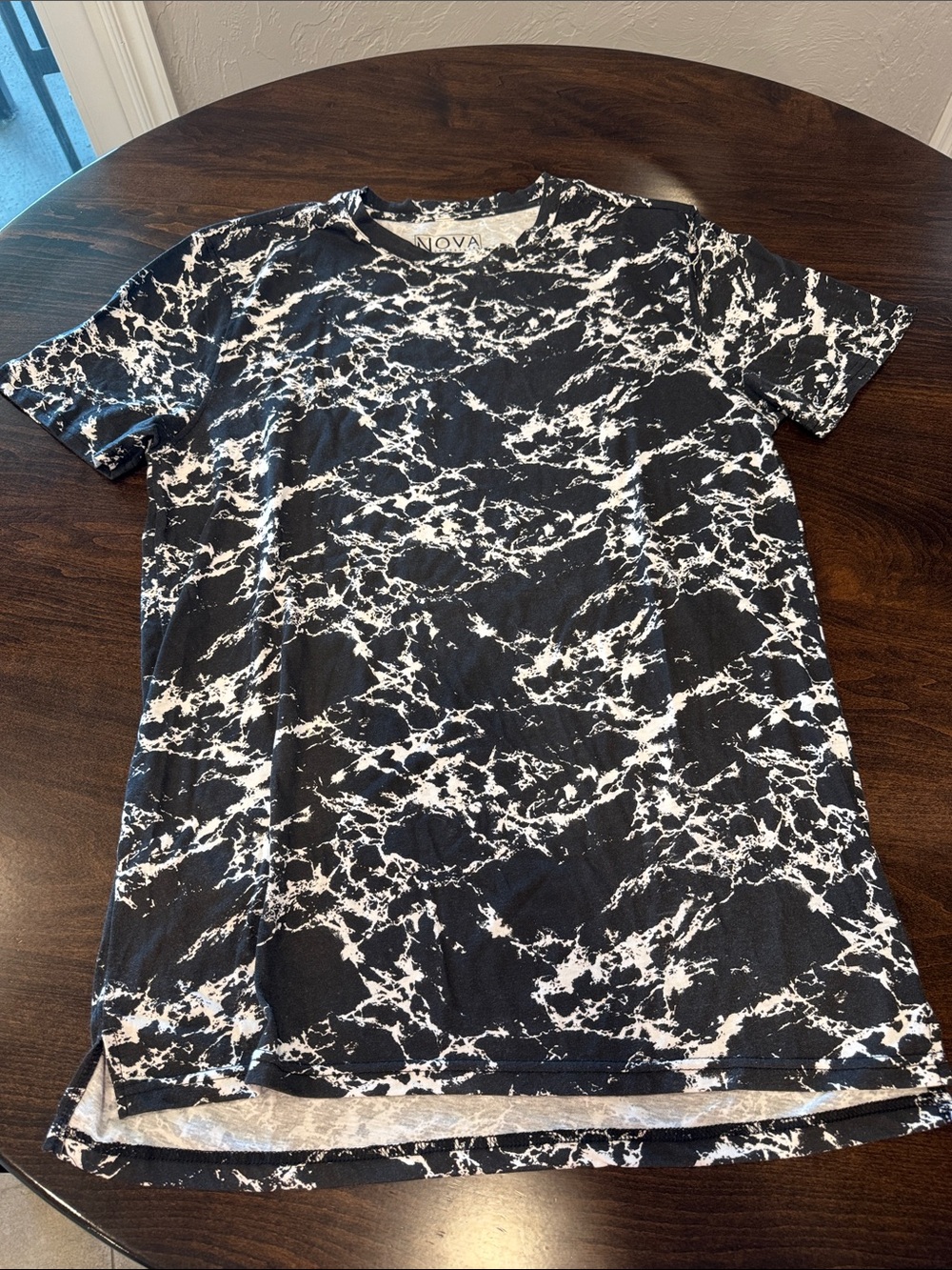 Nova Men's Black & White Marble-Print Short Sleeve Tee